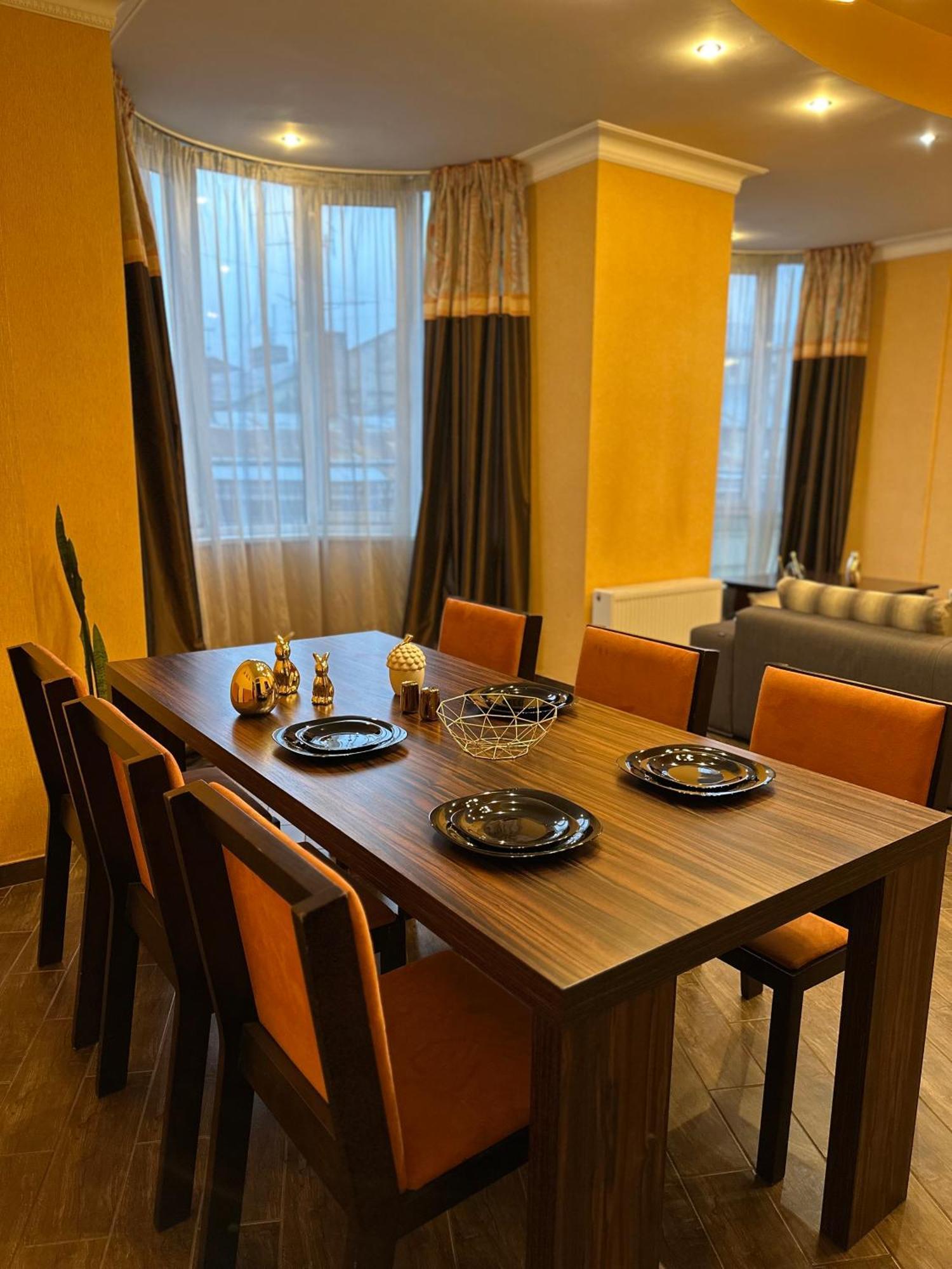 Vip Apartments ! Львов Экстерьер фото